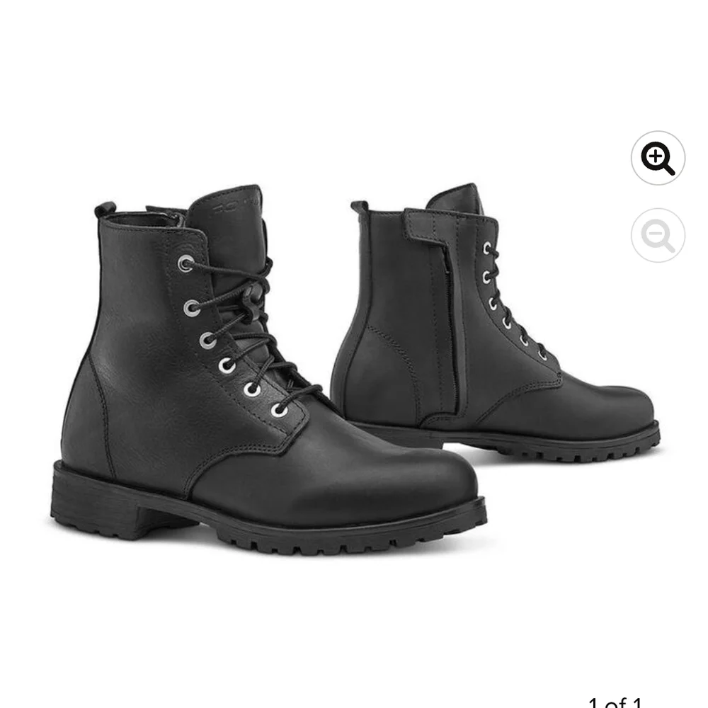 FORMA CRYSTAL DRY Black Leather Moto Boots - Picture 1 of 7